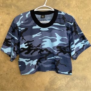 Vintage 90s Tee Swing | Blue Camo Cropped Ringer Tee | Y2K | S